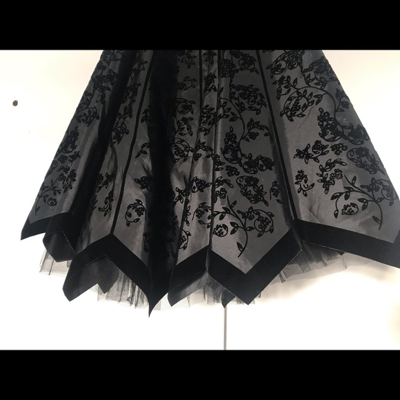 Betsy Johnson Black Strapless Evening Collection - Picture 4 of 4